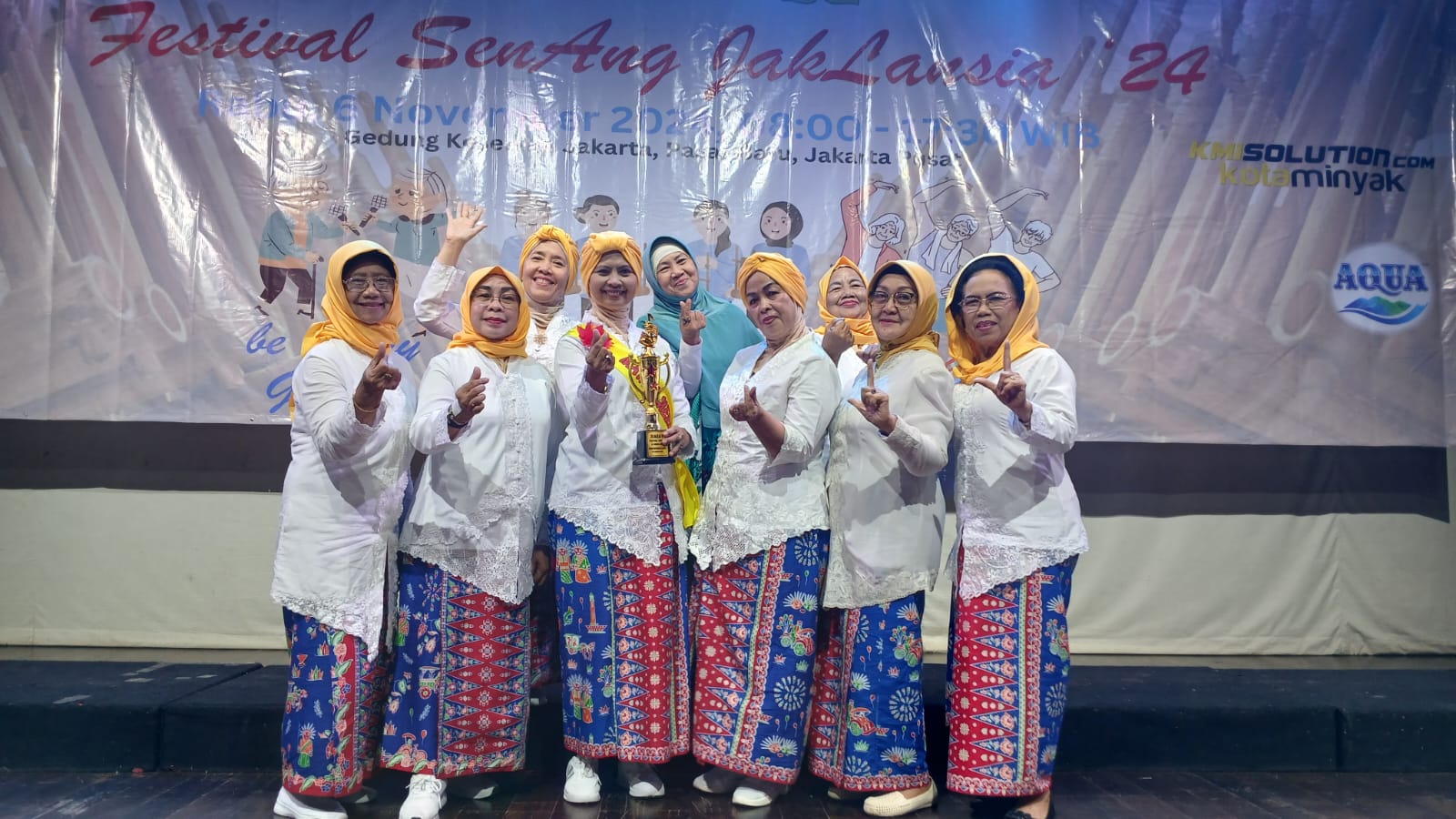 Lansia Mawar Merah Raih Juara!